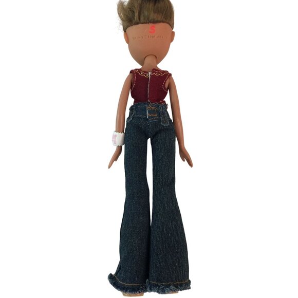 Vintage MGA Bratz Sasha Doll with Maroon Shirt Denim Pants Shoes 2001 - Picture 4 of 6